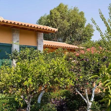 Eleftherias Garden House بيت للعطل أفانتو